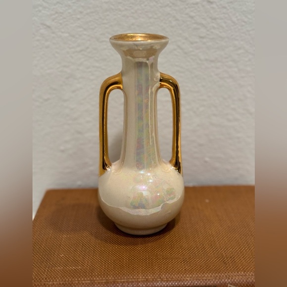 Vintage Pearl China Co. 22 KT Gold Hand Decorated Double Handled Iridescent Vase - Picture 1 of 6